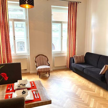 Amazing Apartment Zborovska Prague Extérieur photo
