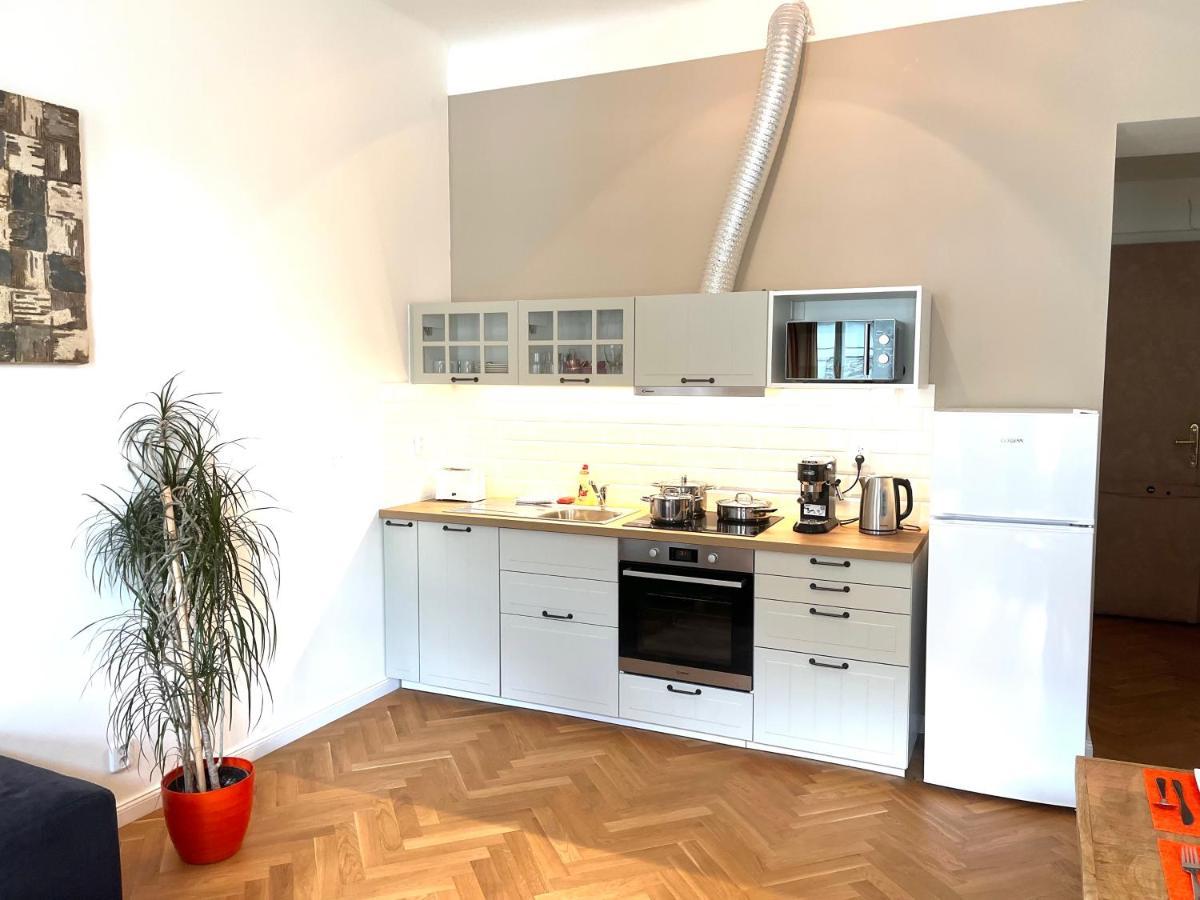 Amazing Apartment Zborovska Prague Extérieur photo